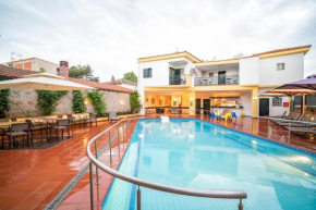 Elia Apartments
